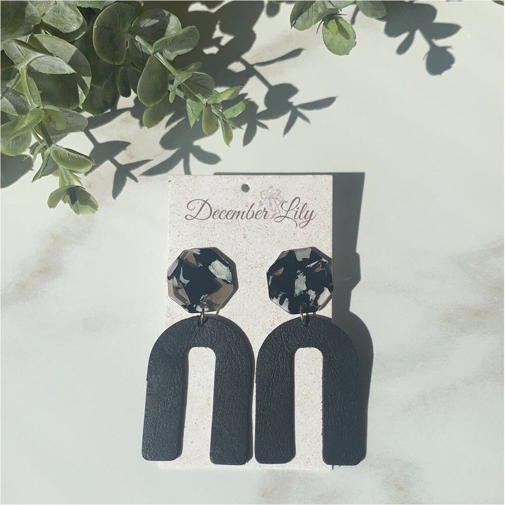 NWT Handcrafted Slim Harper Genuine Leather & Acrylic Earrings